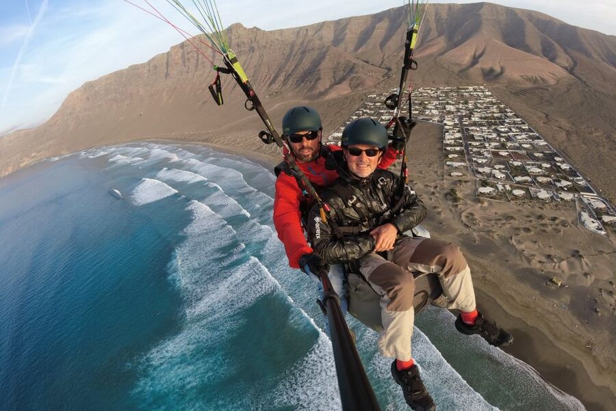 Lanzarote: Tandem Paragliding Flight Over Lanzarote - Who will enjoy this most