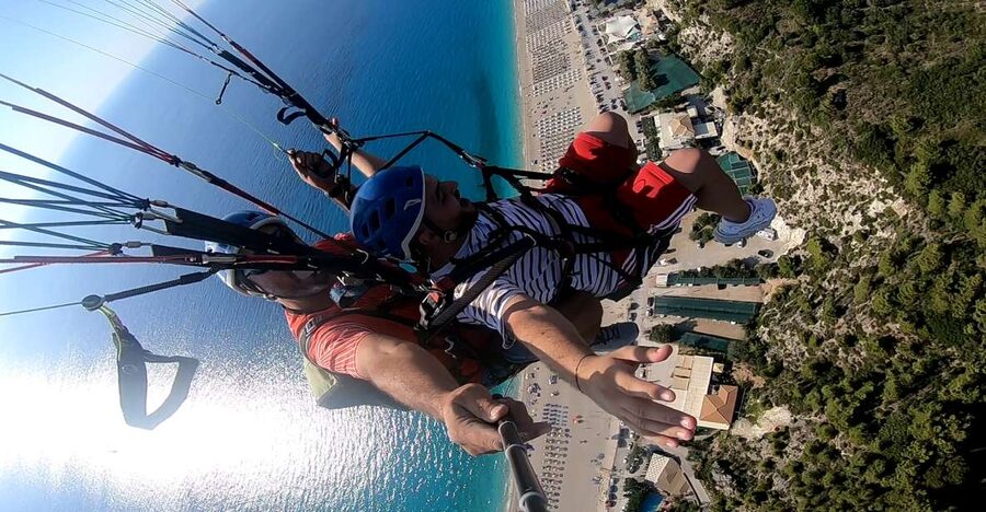 Lefkada paragliding tandem flighs/ Kathisma beach - The moment the wing lifts