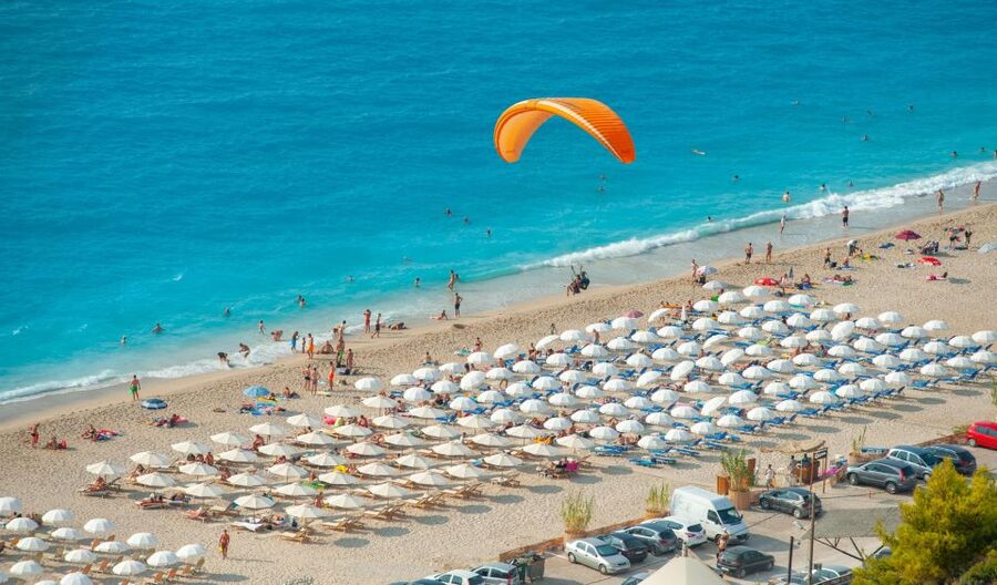 Lefkada paragliding tandem flighs/ Kathisma beach - Who will enjoy this most