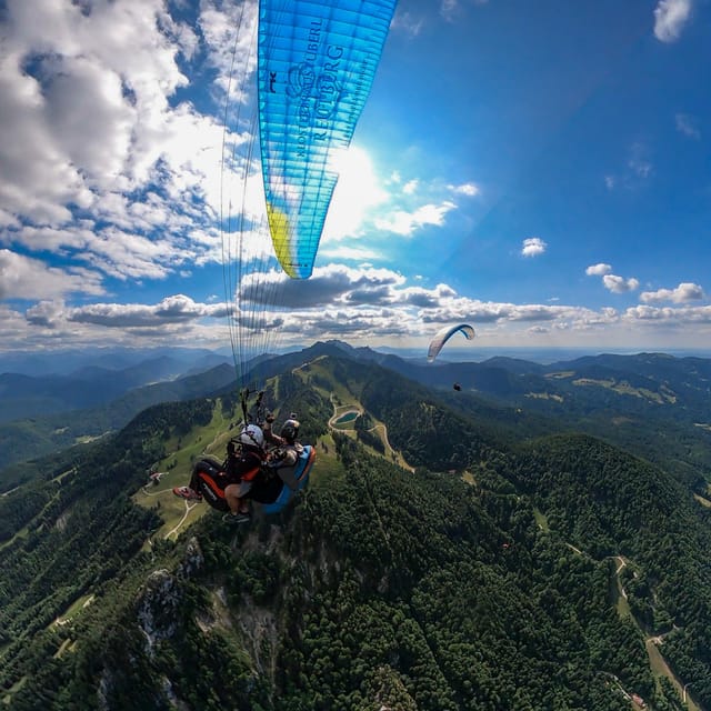 Lenggries: Tandem Paragliding Flight - Landing near the cable car