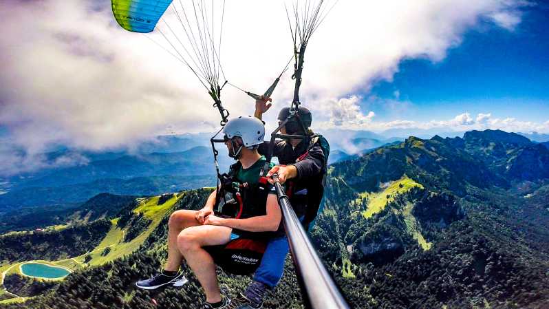 Lenggries: Tandem Paragliding Flight - Learning the takeoff and landing routine