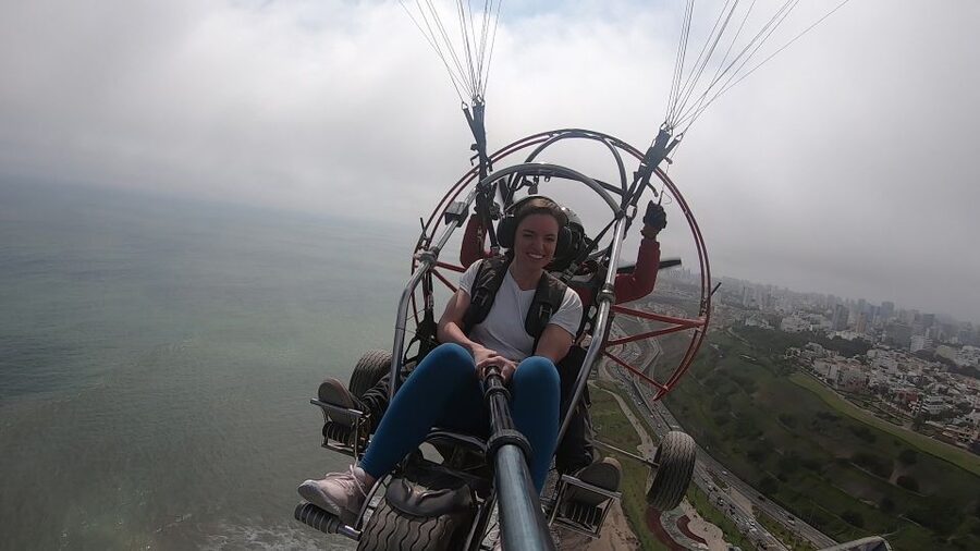 Lima: Paragliding Flight Over Costa Verde Districts - Safety, Language, and the Feel of the Ride