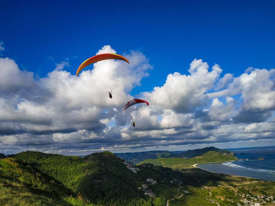 Lombok : Tandem Paragliding with Pilot & Beach Tour - Selong Belanak gives the day a slower second half