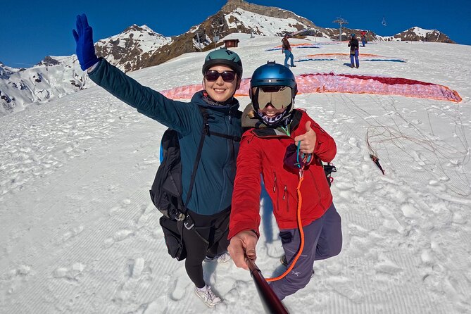 Lucerne: Paragliding Tandem Flights - A little control, and optional aerobatic moves