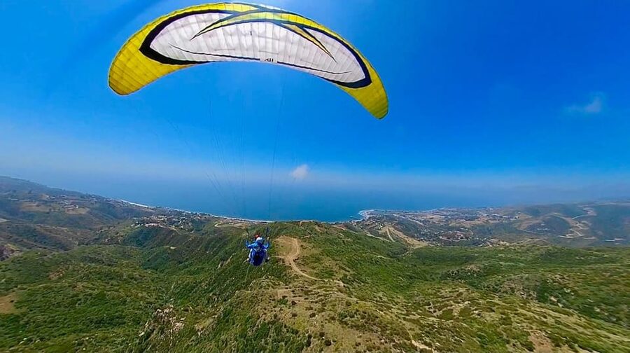 Malibu Hills to Beach: Tandem Paragliding Flight Adventure - Who should book this Malibu flight?