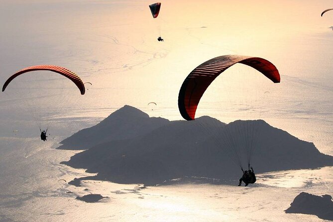 Marmaris Paragliding Experience By Local Expert Pilots - Timing, waiting, and the shape of the day