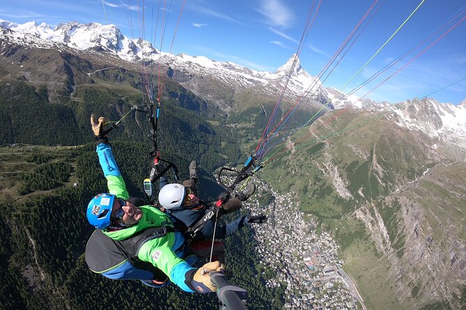 Matterhorn Paragliding flight in Zermatt (20-25min) - Who will enjoy this most?