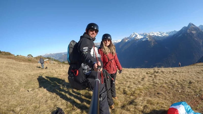 Mayrhofen: Private Paragliding Flight - All Levels - Freedom - Takeoff after a few running steps