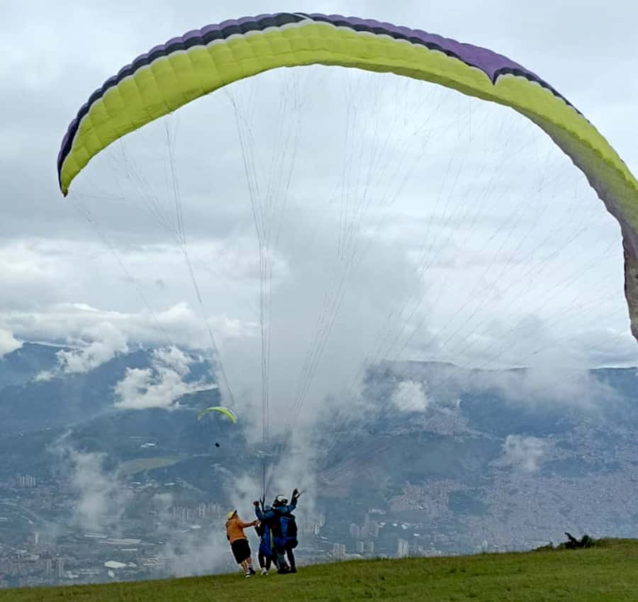 Medellín: Paragliding in the Colombian Andes - Key points to know before booking