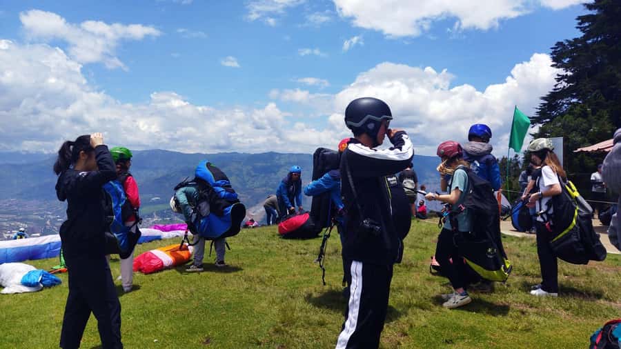 Medellín: Paragliding in the Colombian Andes - The return to Juan Valdez Café