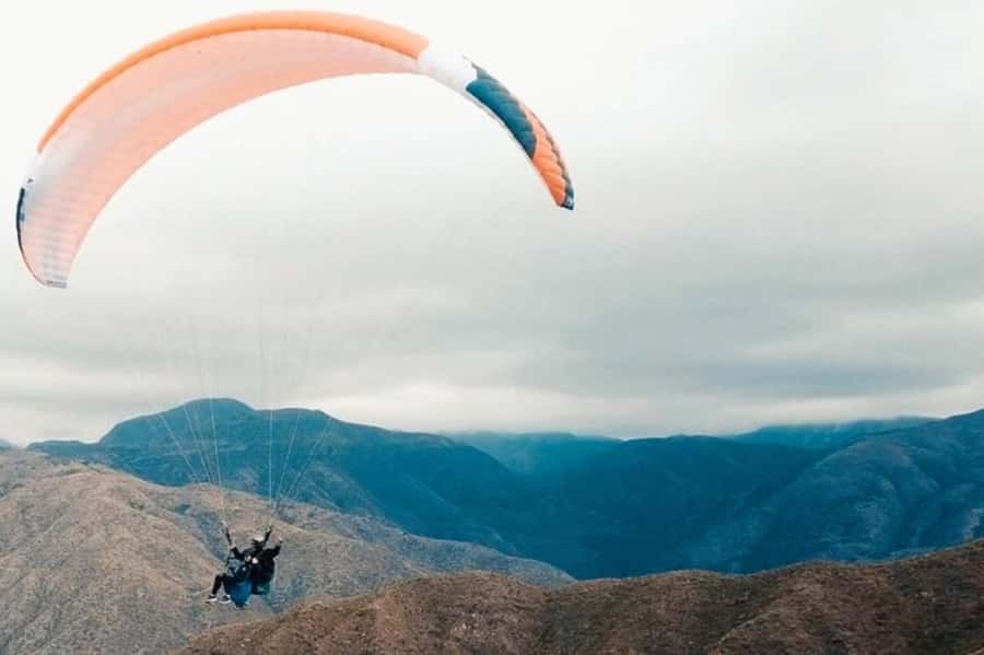 Mendoza: Paragliding Tandem Flight with Instructor - Preparing for takeoff with your instructor