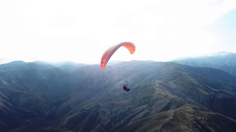 Mendoza: Paragliding Tandem Flight with Instructor - Who should book this flight?
