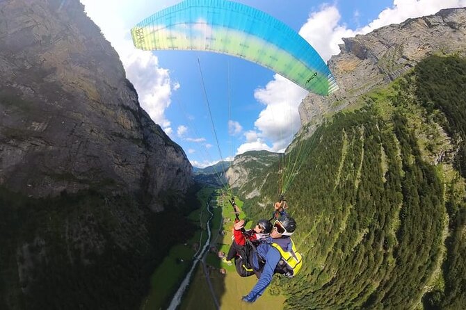Mürren Lauterbrunnen: Paragliding Panorama Tandem Flights - Who Will Enjoy This Most?