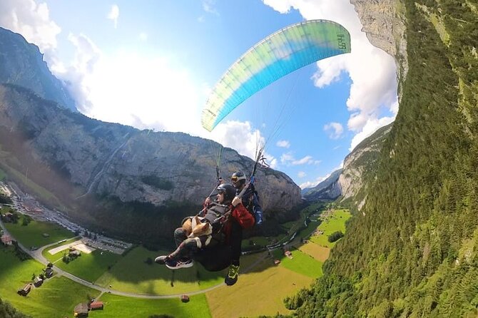 Mürren Lauterbrunnen: Paragliding Panorama Tandem Flights - A Tandem Flight With Room for Thrills
