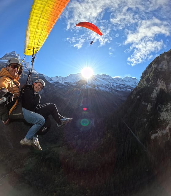 Mürren: Paragliding over Lauterbrunnen Cliffs and Waterfalls - Meeting at Mürren’s Schilthorn station