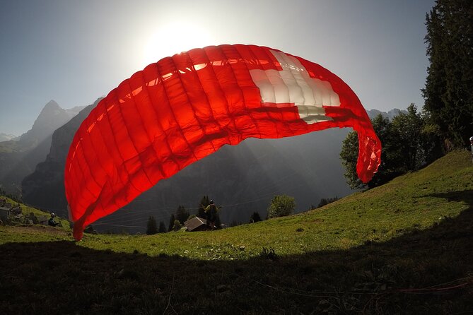Mürren: Paragliding over the Lauterbrunnen Valley - What the flight is like once you leave the ground