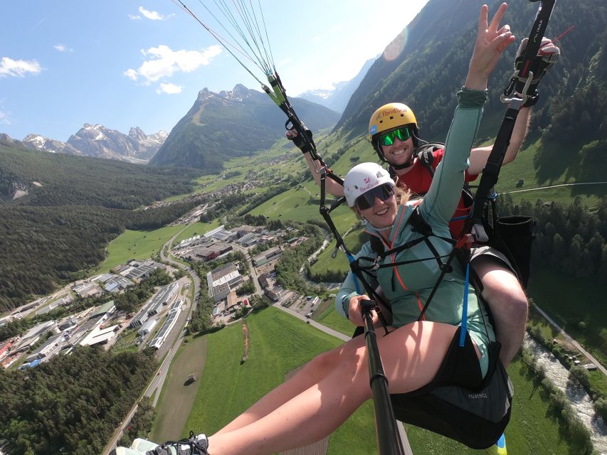 Neustift im Stubaital: Panoramic Tandem Paragliding Flight - About 20 minutes above the Stubai Alps