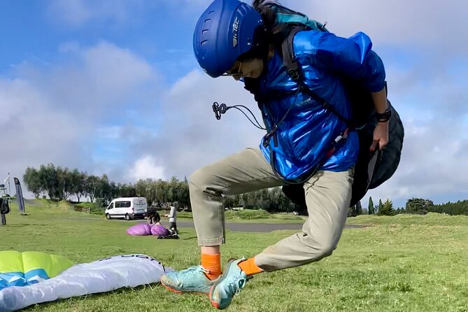 Paraglide Maui's 1K Tandem Paragliding Experience - Maui from above the meadow