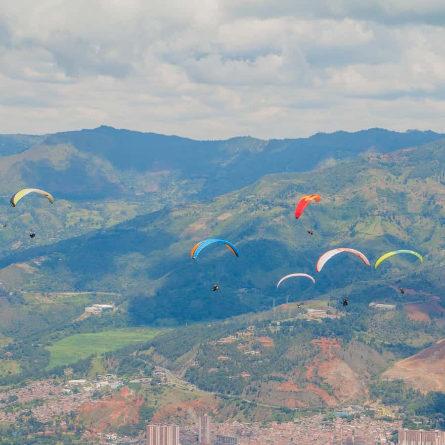 Paraglide over beautiful Medellin - Should you book the Medellín paragliding tour?
