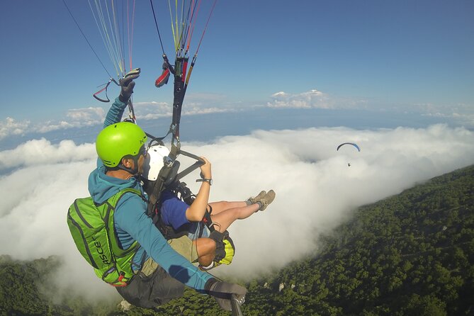 Paragliding above Ohrid - Is $95.54 a fair price?