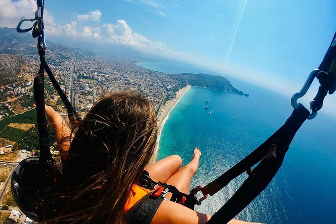 Paragliding Experience at the Peerless Cleopatra Beach - The briefing and flight equipment