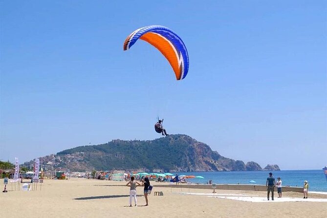 Paragliding Experience at the Peerless Cleopatra Beach - The waiting time before take-off