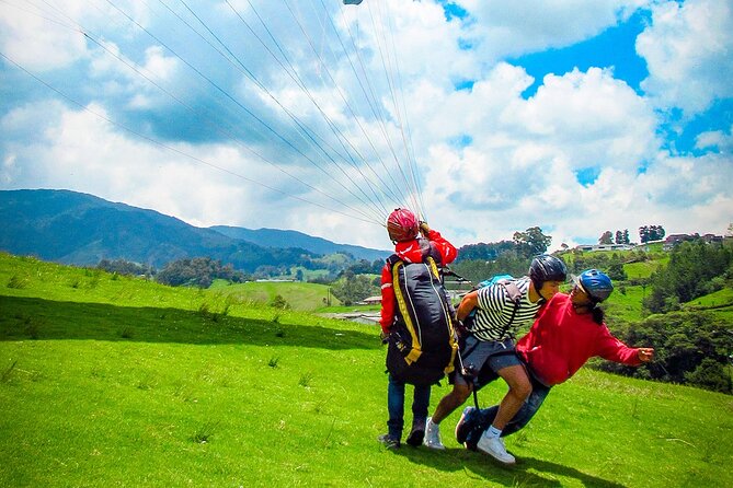 Paragliding flight in Medellin with expert pilots - What safety coverage actually includes