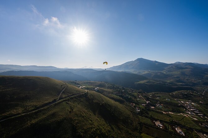 Paragliding flight in Palermo - How much does $180.23 offer you?