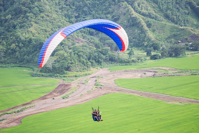 Paragliding Flight Las Terrazas 900 ft minimum guaranteed. - The pilots and the human side of the flight