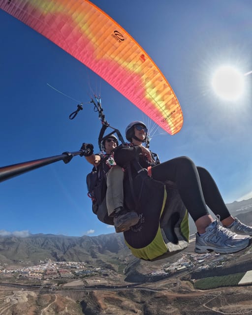 Paragliding flight with a Spanish Champion 2021/2022. - Meeting Lorenzo Nadali at the Costa Adeje pickup