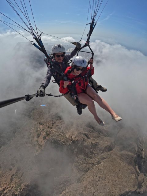 Paragliding flight with a Spanish Champion 2021/2022. - The beach landing and the awkward return question