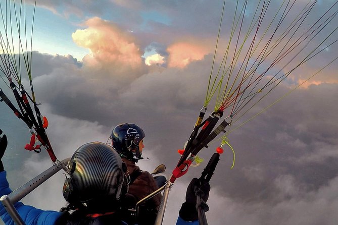 Paragliding in Armenia - The views over lakes and mountain ridges