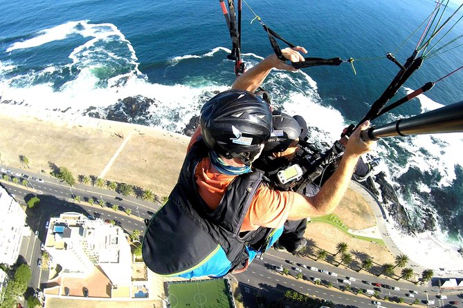 Paragliding in Cape Town (Icarus) - Returning from the landing area