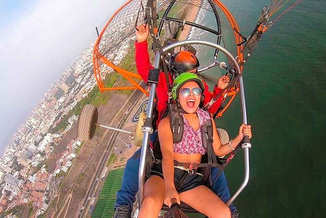 Paragliding in Lima - Costa Verde - The video and what you receive afterward