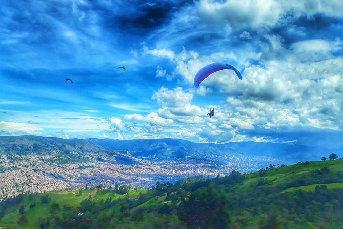 Paragliding in Medellin Includes GoPro and Pick up & Drop off - Key points at a glance