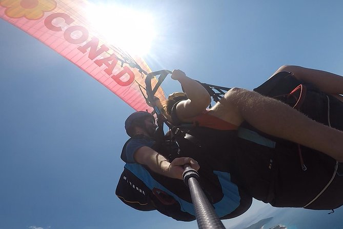 Paragliding in Vlore - The view toward Lungomare and Sazan Island