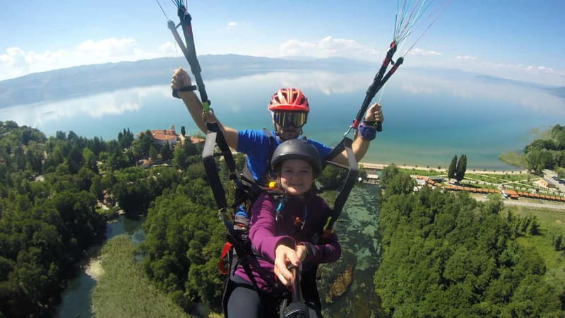 Paragliding Lake Ohrid - The short flight over the lake