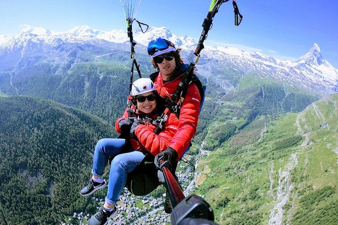Paragliding mountain flight - How the pilot affects the experience