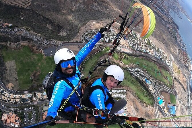 Paragliding Tandem Flight in Tenerife South ADRENALINE! - Getting ready for a tandem take-off