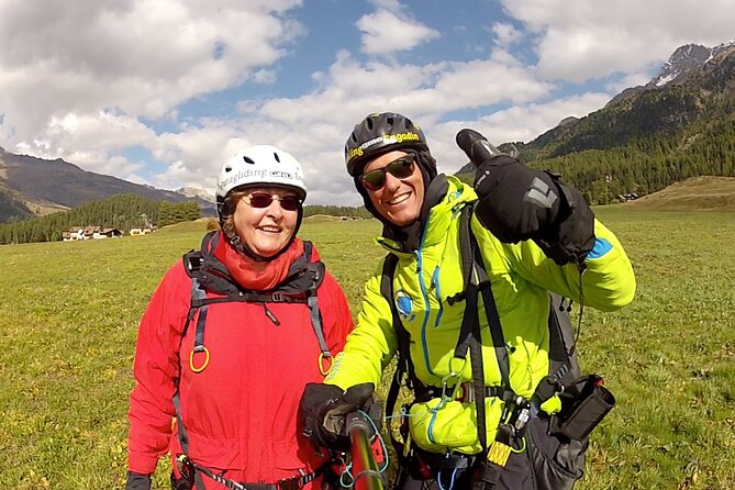 Paragliding Tandem Flights in Engadin - The equipment and onboard video