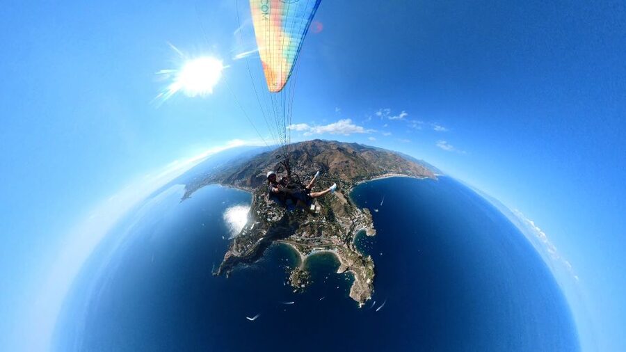 Paragliding Tandem Taormina + Video/Foto e GoPro + Acrobazia - Letojanni from the air