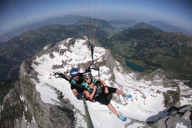 Paragliding Tandemflight Lucerne - Engelberg - Who will enjoy this most