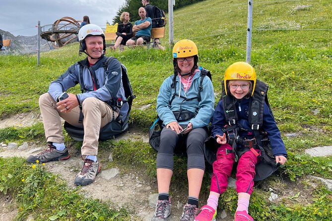 Paragliding & Tandemflüge with World Champion & Team, Stubaital - Landing, certificates, and the flight school lounge