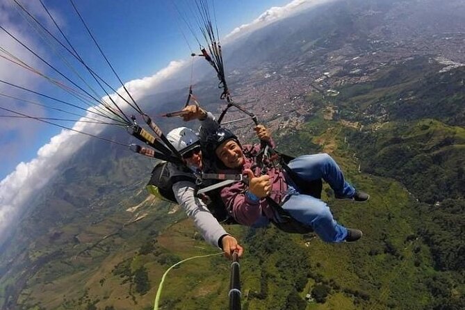 Paragliding Tour from Medellin with Transportation and Videos HD - What the tandem flight feels like for a first-timer