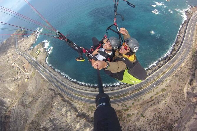Private Activity Paragliding Flight in Gran Canaria - From Las Palmas meeting point to the launch area