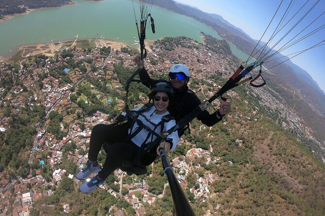 Private Paragliding Flight in Valle de Bravo with Instructor - Valle de Bravo from the air
