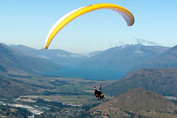Queenstown Tandem Paragliding from Coronet Peak - Who will enjoy this most