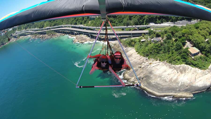 Rio de Janeiro: Hang Gliding Adventure - Who should book this flight?