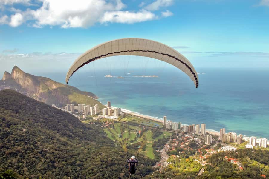 Rio de Janeiro: Paragliding Tandem Flight - The flight: Rio from a quieter angle