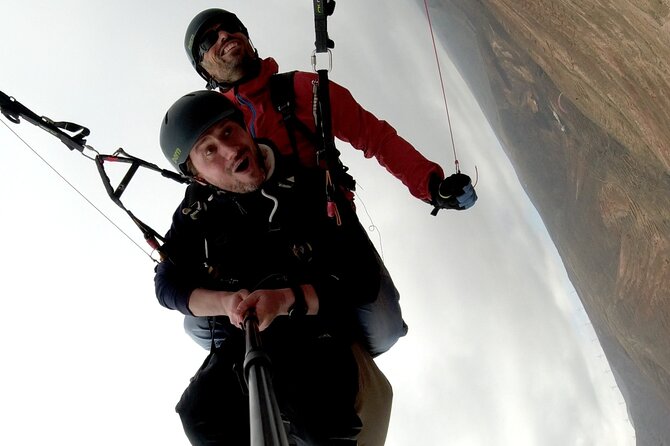 ROLLERCOASTER FLIGHT tandem paragliding Lanzarote with adrenalin - The views: ocean, lava, volcanoes, and La Graciosa